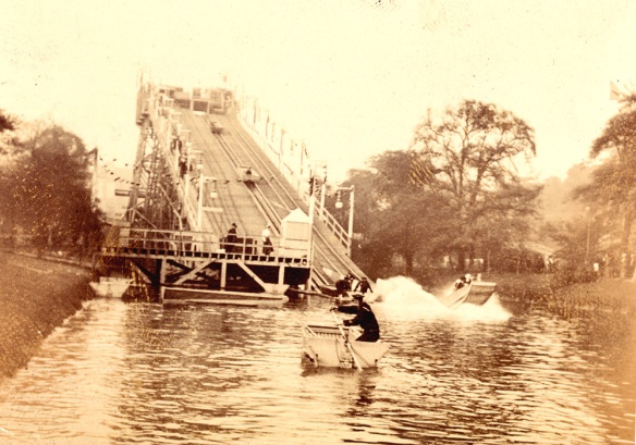 The water chute on the Kelvin, another popular attraction in 1901